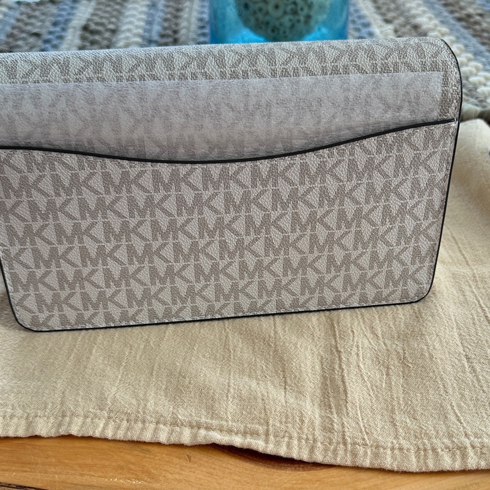 MICHAEL Michael Kors Gray Monogram Bag - Picture 2 of 7